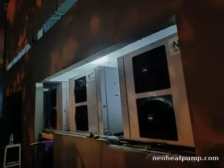 Neo swimming pool heat pump system